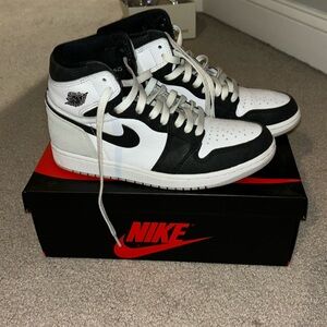 AIR JORDAN 1 RETRO HIGH OG color: white/ bleached coral/ black